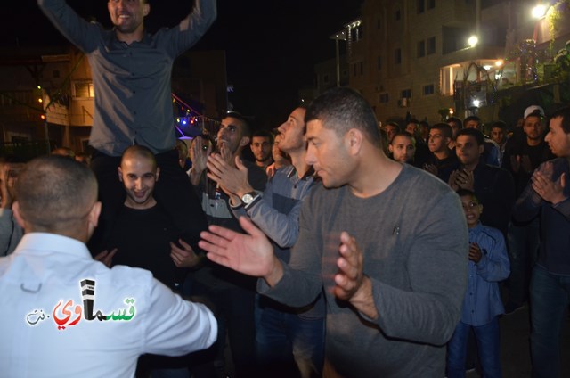 فيديو: كفرقاسم ونادي الوحدة يحتفلون بسهرة حناء اللاعب القدير امير بدير على انغام المطرب الكبير عماد وسوف . 
